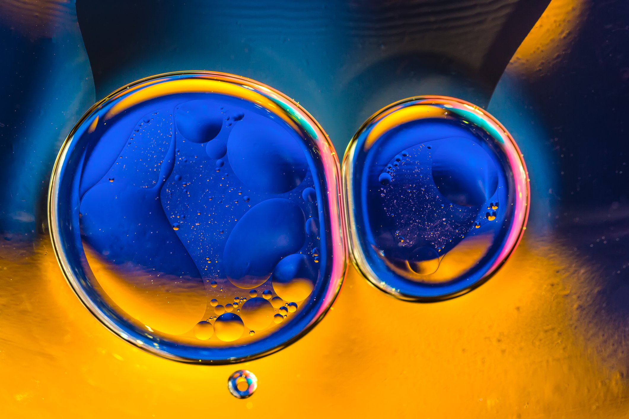 Microscopic Water Bubbles 