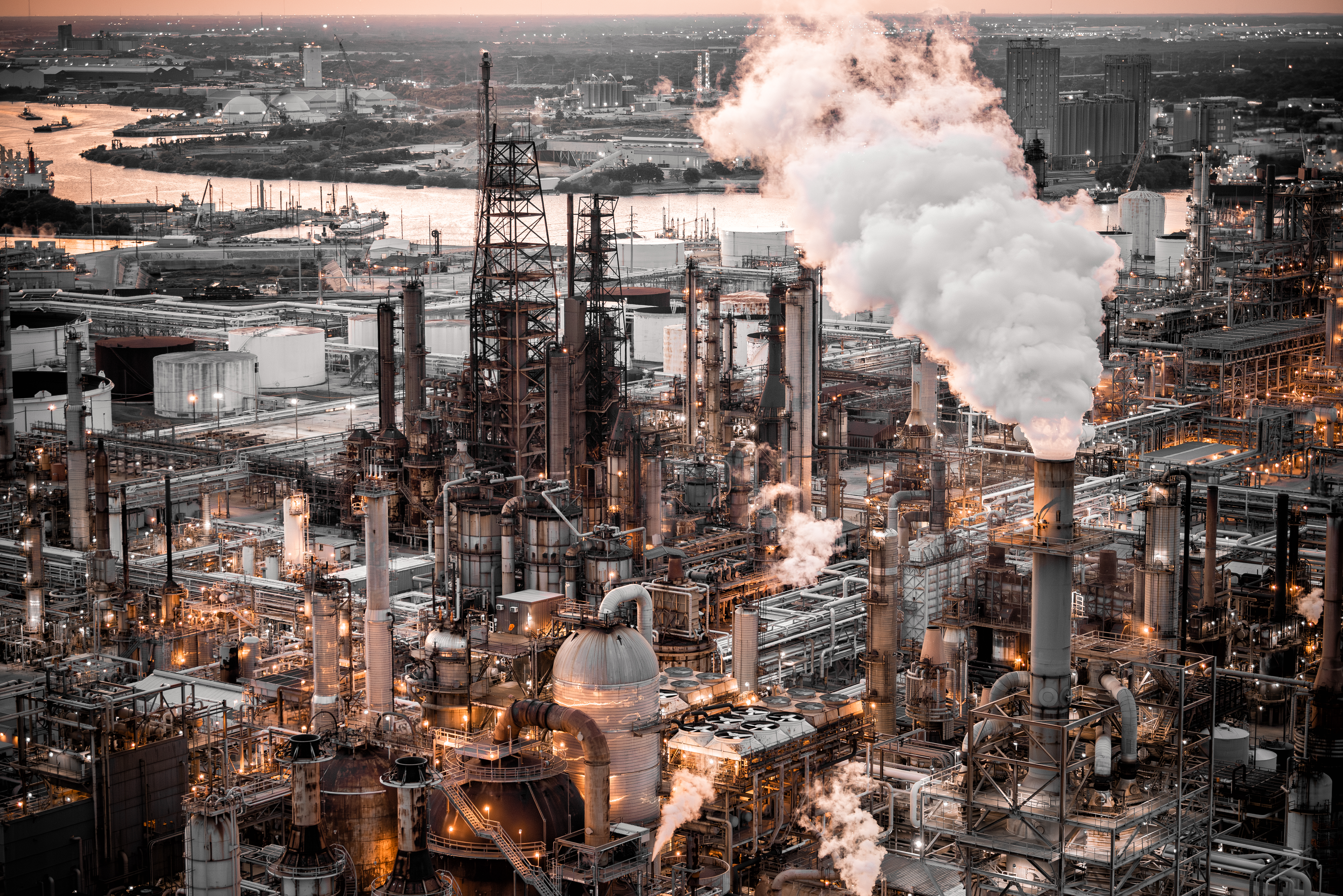 oil refinery image
