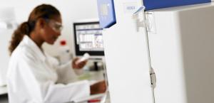 Laboratory scientist using pure water MEDICA